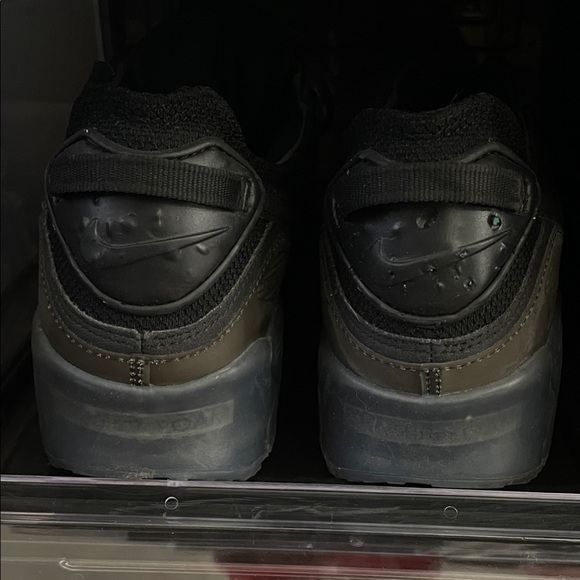 Nike Men's Black Sneakers - Picture 2 of 4